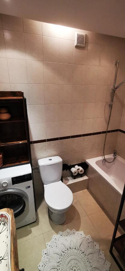 Przytulna Kawalerka Z Ogrodem Huoneisto Gdańsk